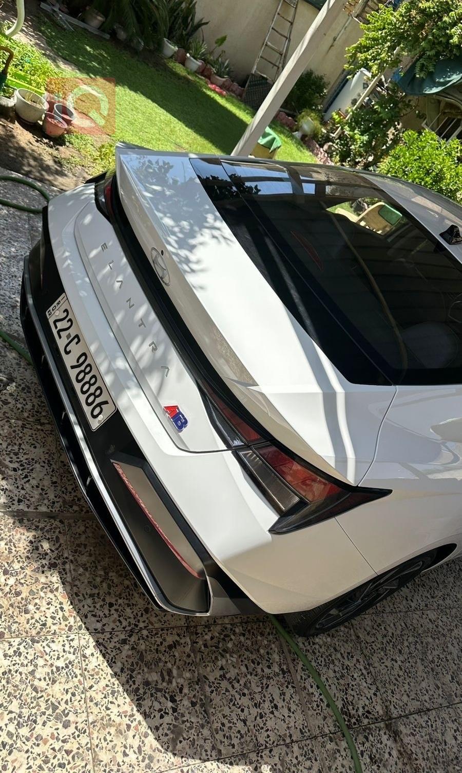 هیوندای ئەلەنترا